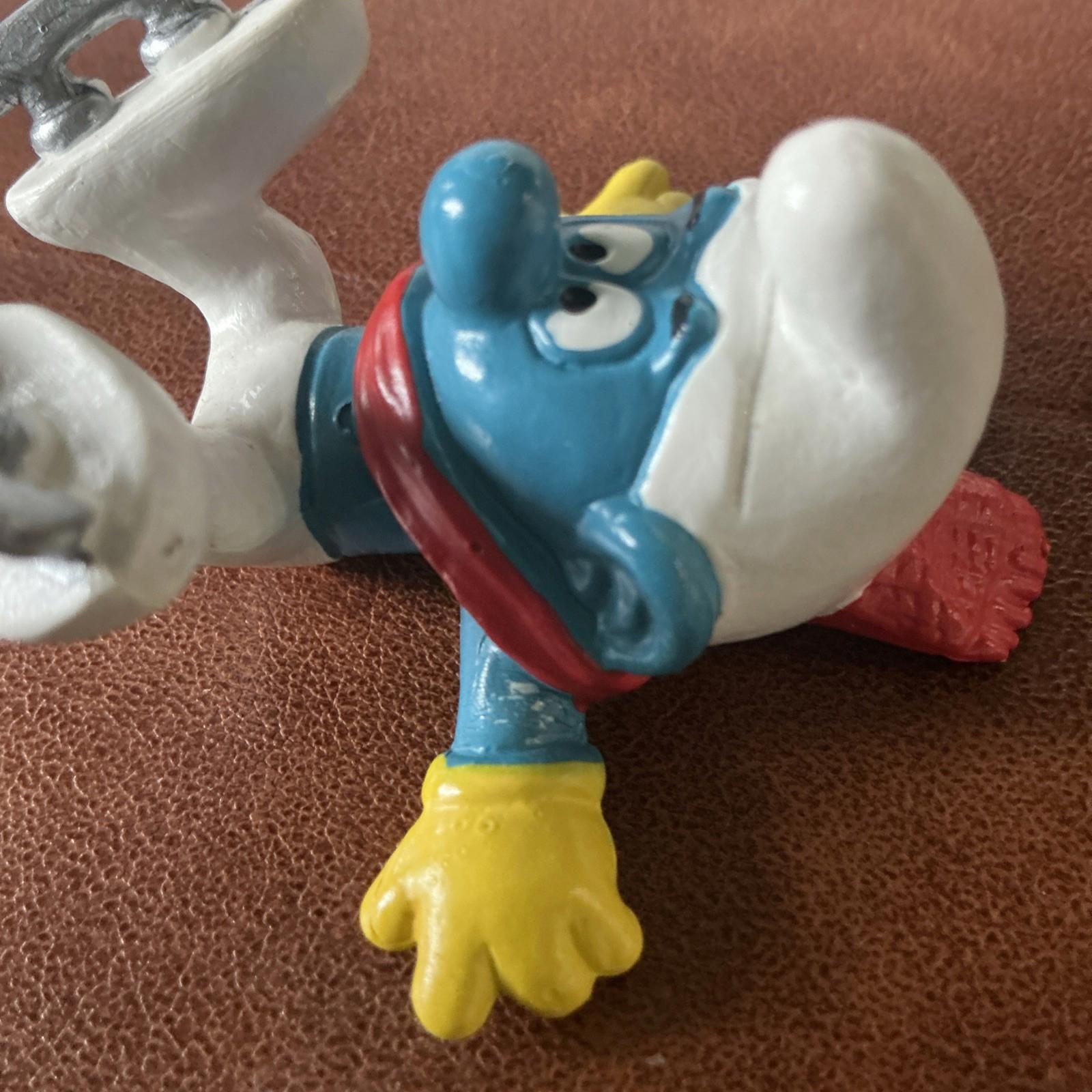 1980 Vintage Ice Skater Smurf 20121 Rare Collectable SM021