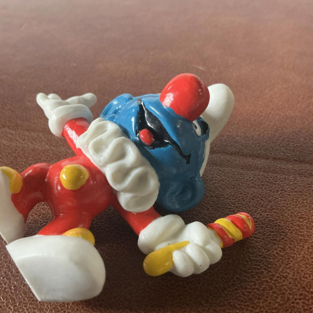 Vintage 1996 McDonalds Clown Smurf Peyo 1996 Excellent Condition SM012