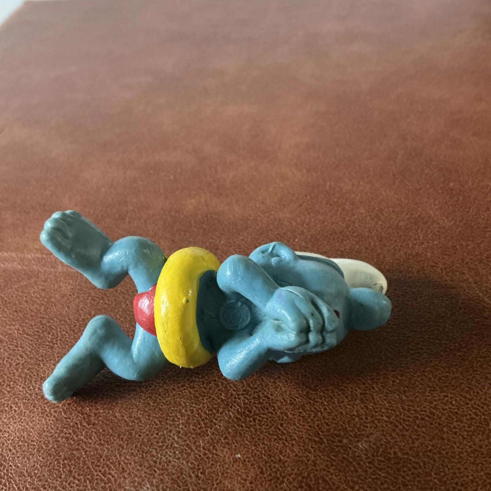 Vintage Swimming Smurf 20025 Collectable Rare SM030