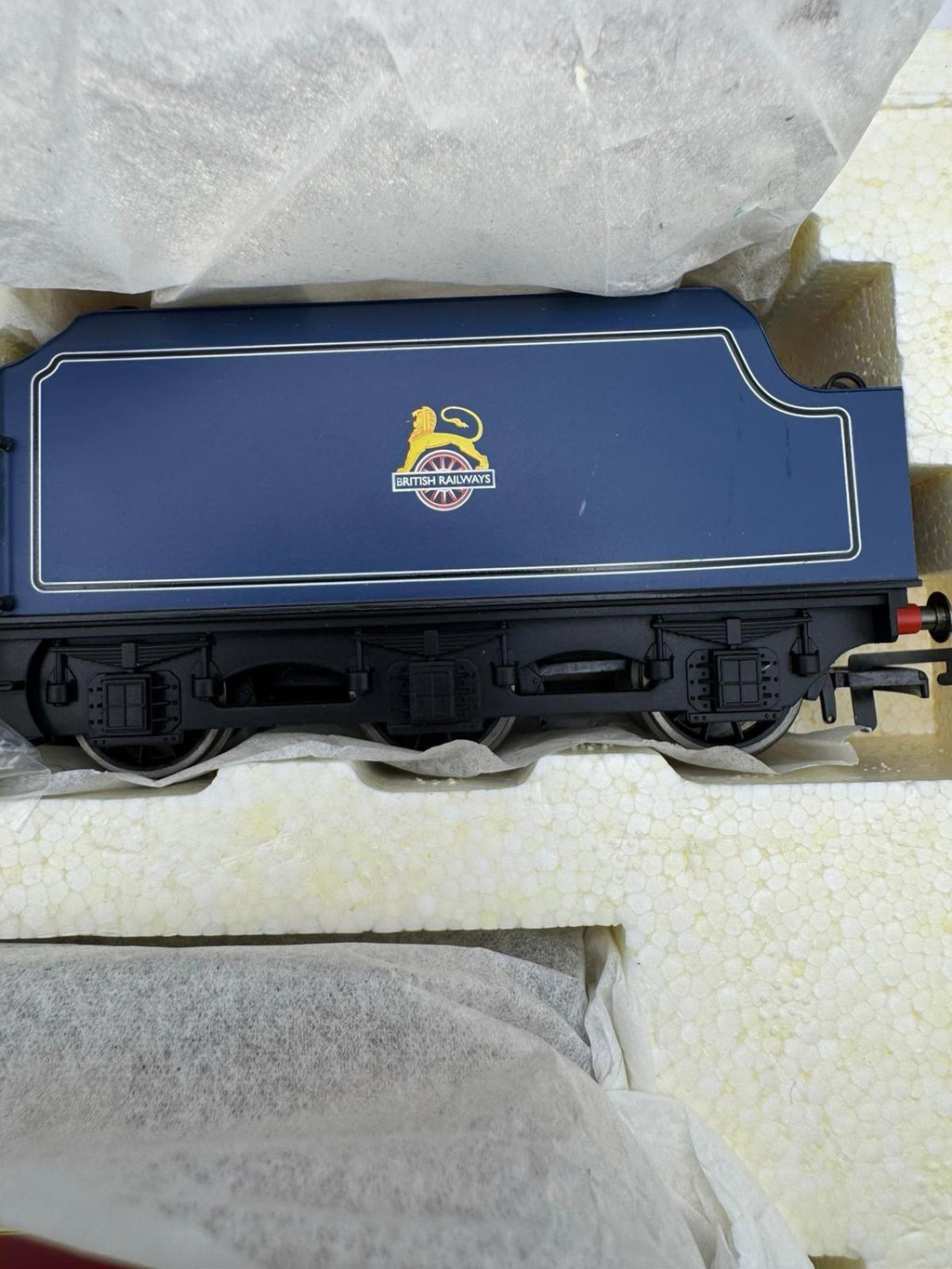 OO Hornby R2303M The Royal Scot Train Pack - BR Princess Alexandra - New DCC
