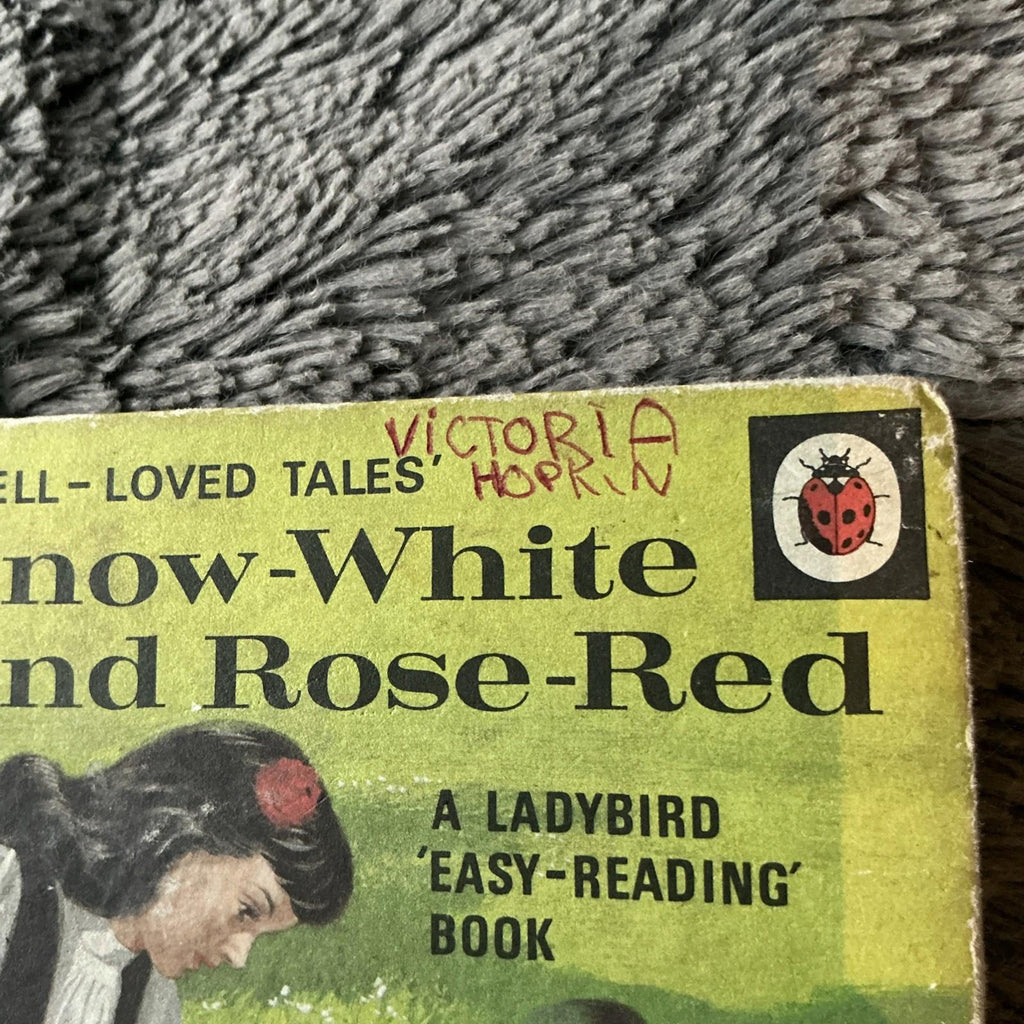 Vintage Ladybird Book Snow White and Rose Red Well Loved Tales series