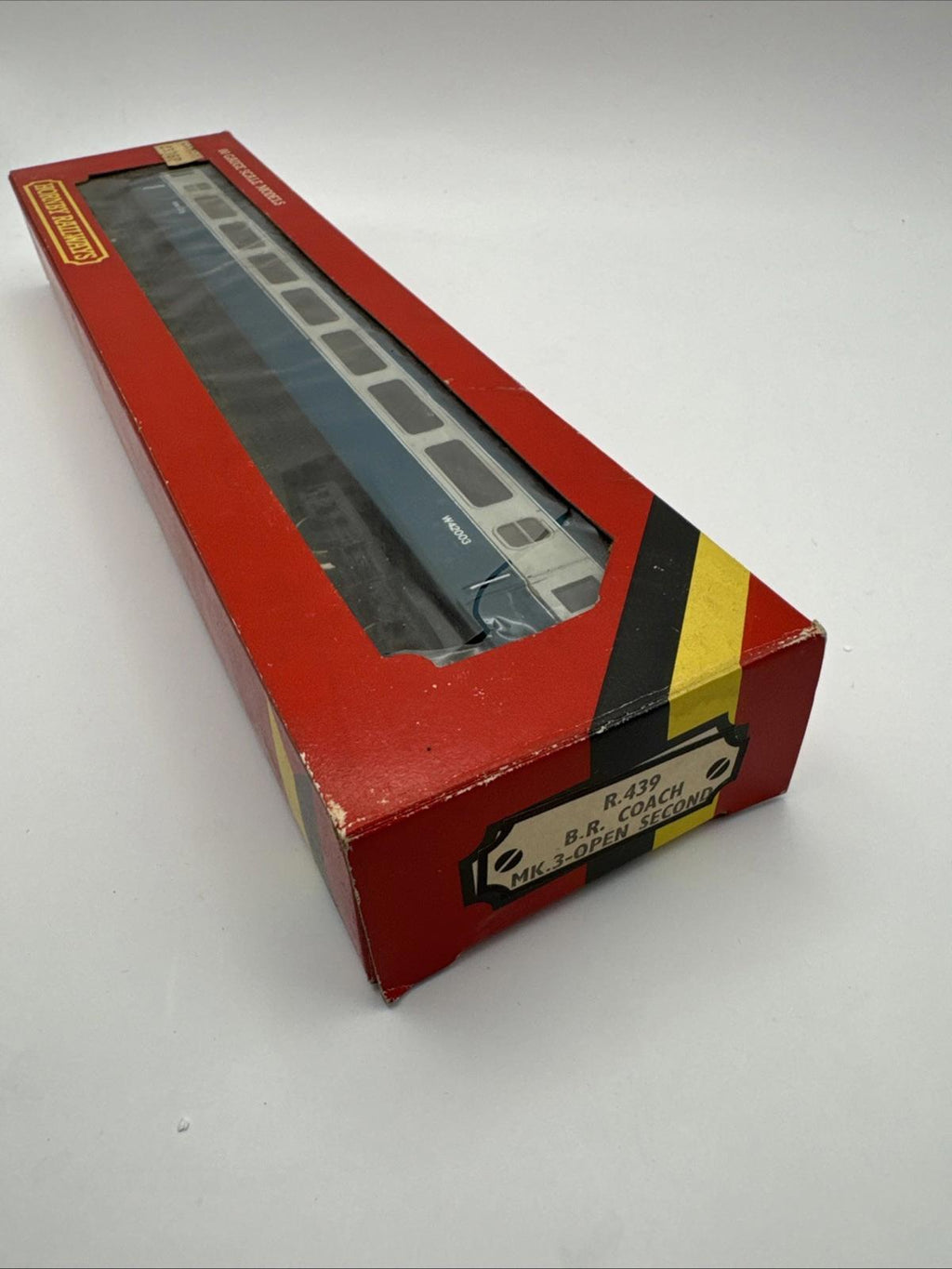 Hornby Railways R.439 B.r Coach Mk3 Open Second