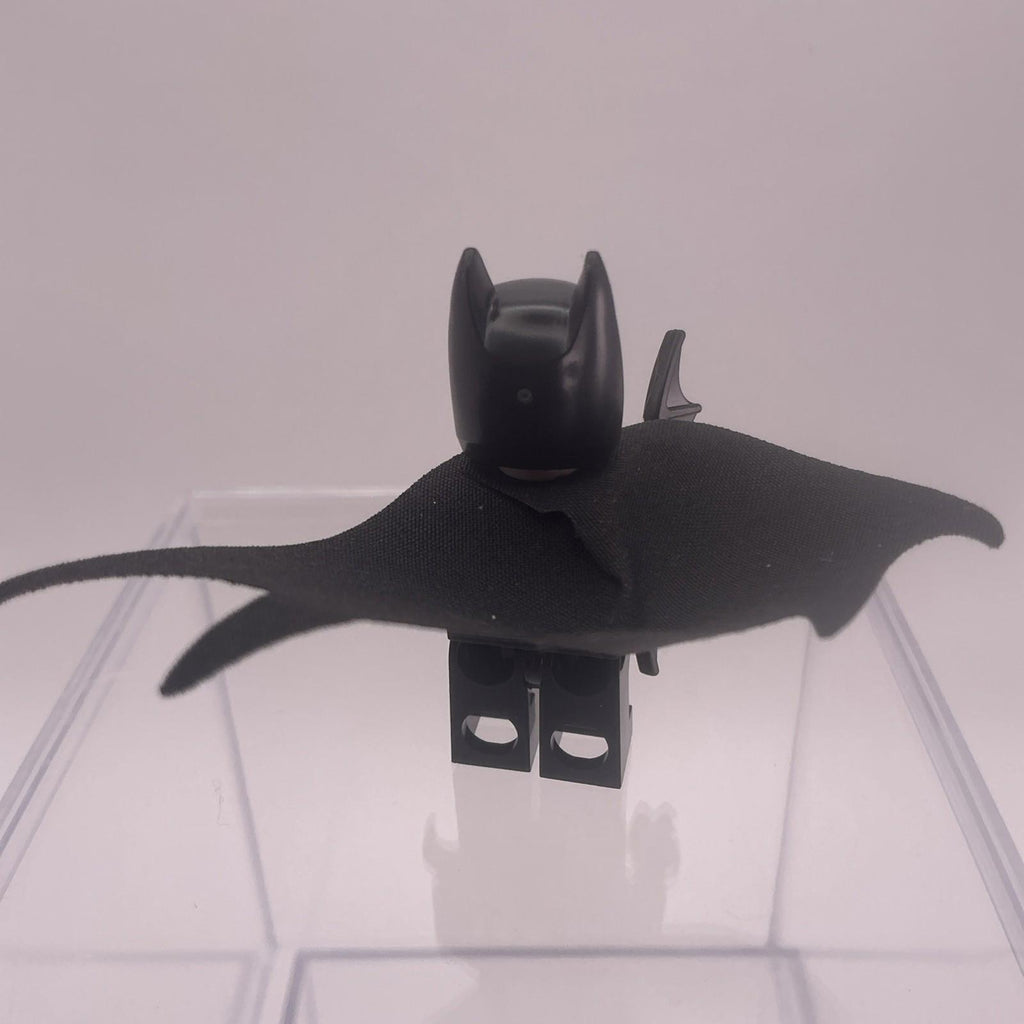 Lego Mini Figure SH 1077 - Batman - From Set 76300 - New - Genuine