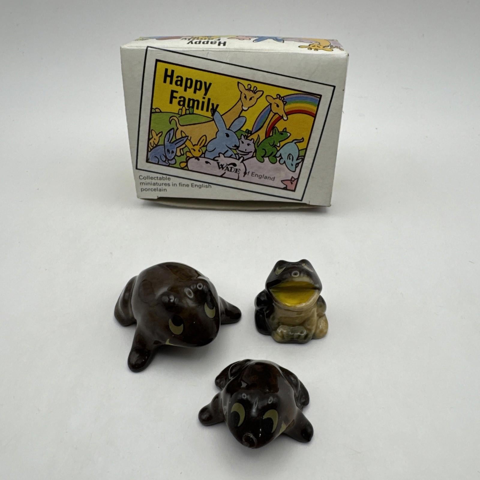 Wade Whimsie Happy Family Frog Set Boxed Great Condition Rare