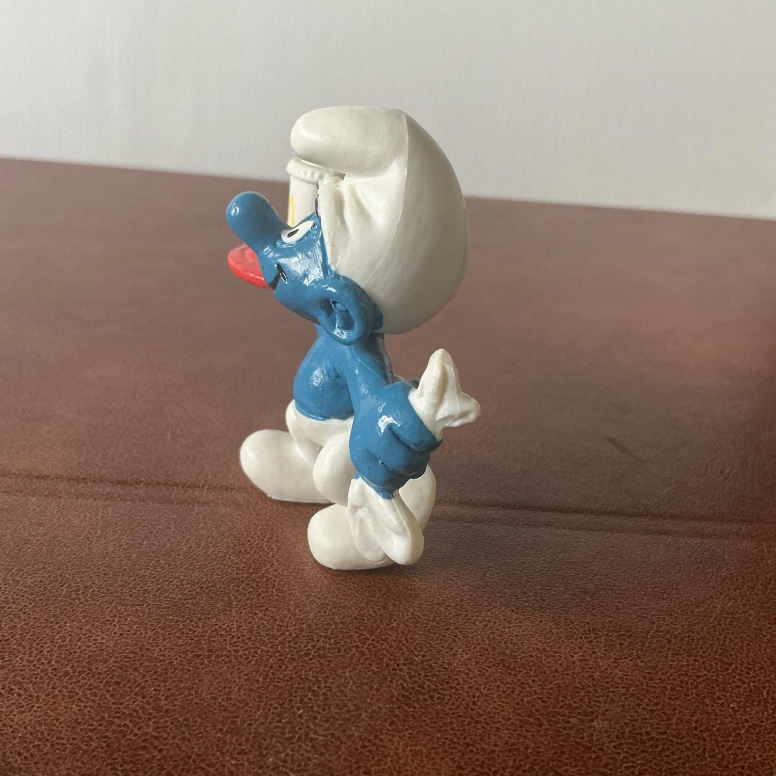 1996 McDonalds  Vintage Milkshake Waiter Smurf VGC Collectable SM028