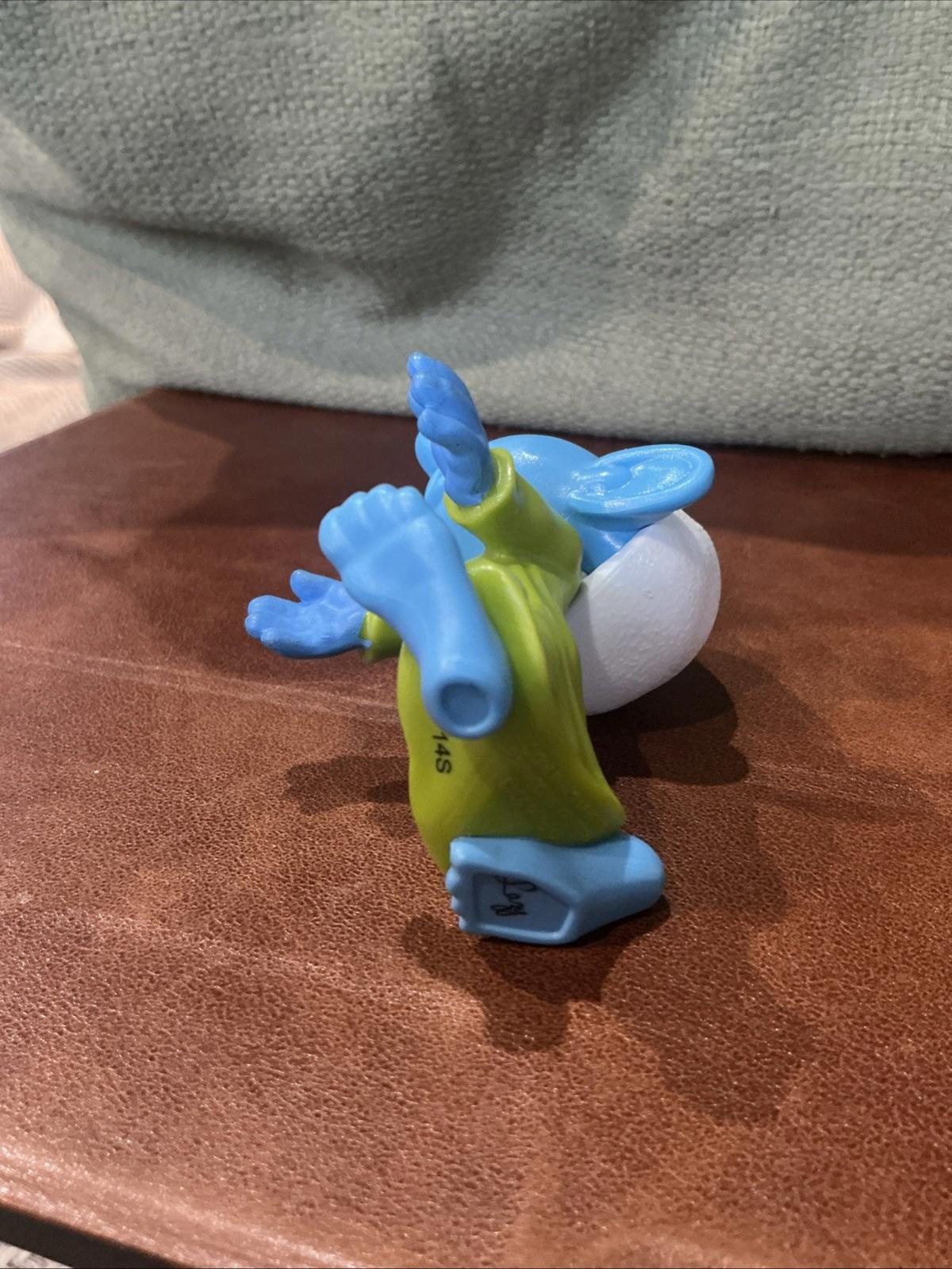 2013 McDonalds Happy Meal Lazy Smurf Collectable SM0100