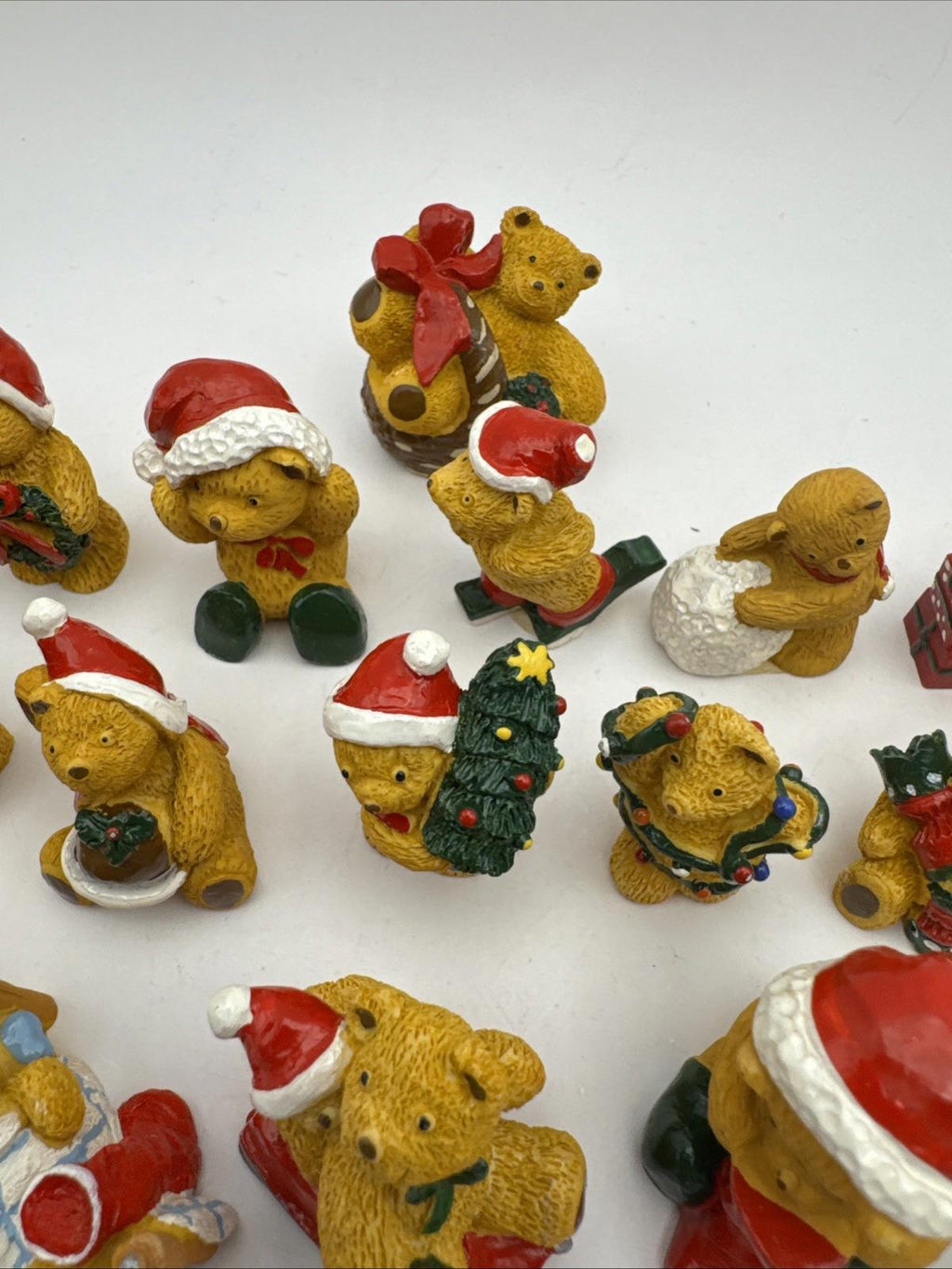 20 X Vintage R&R Hill 3cm Bears Upcott Collection Hand Painted VGC Box 4