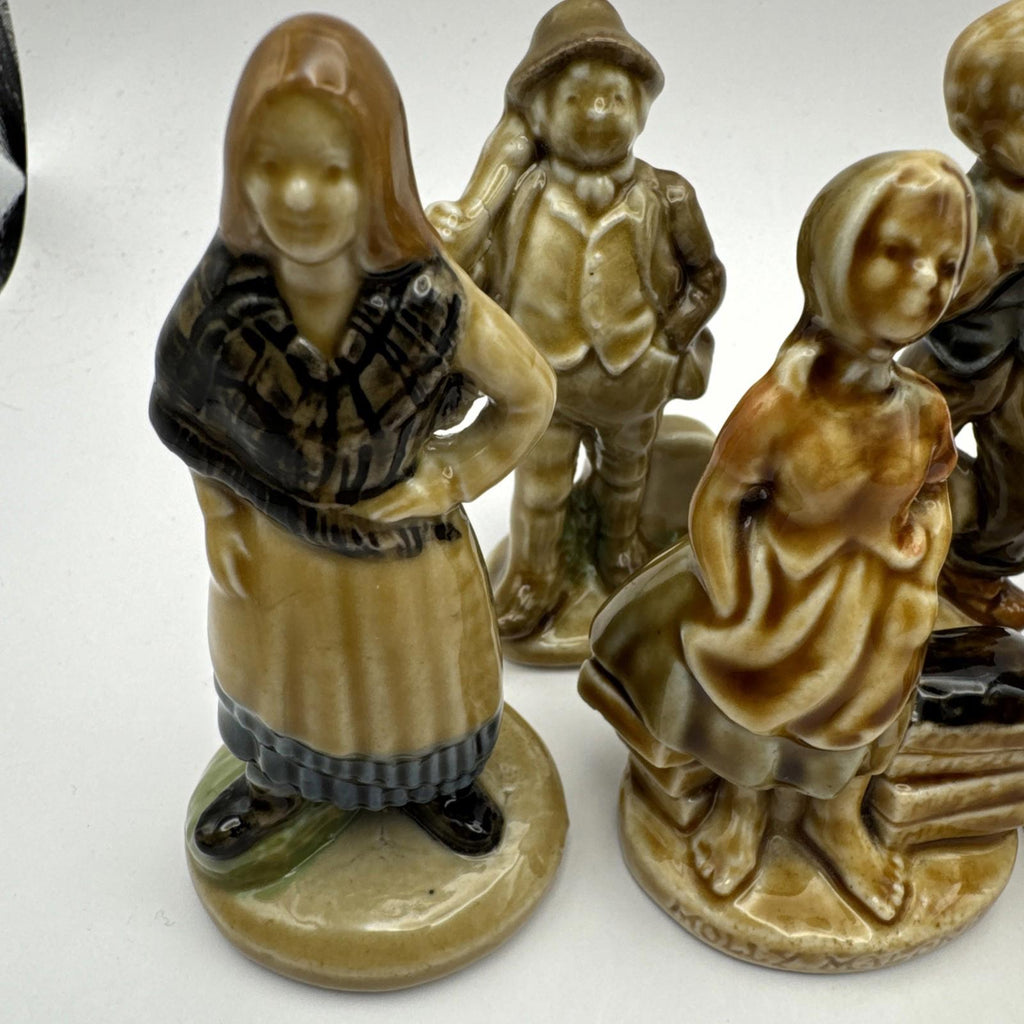 Wade Irish Figures- Complete Set Of 9 pieces VGC Song & Folk Tales