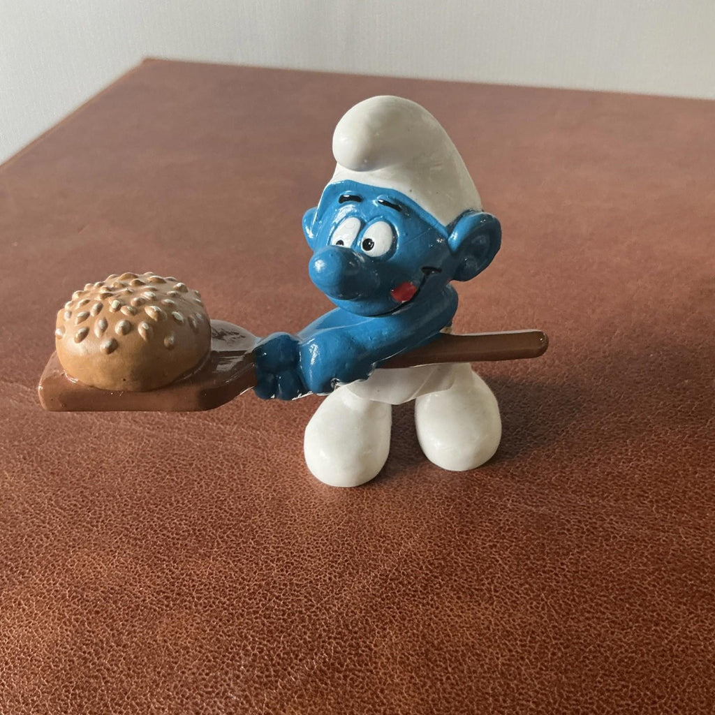 1996 McDonalds Baker Smurf VGC Collectable SM022