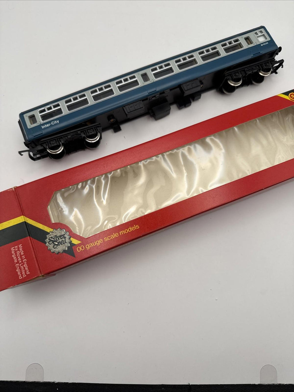 Hornby Railways OO Gauge R.921 Inter-city Mark 2 Coach