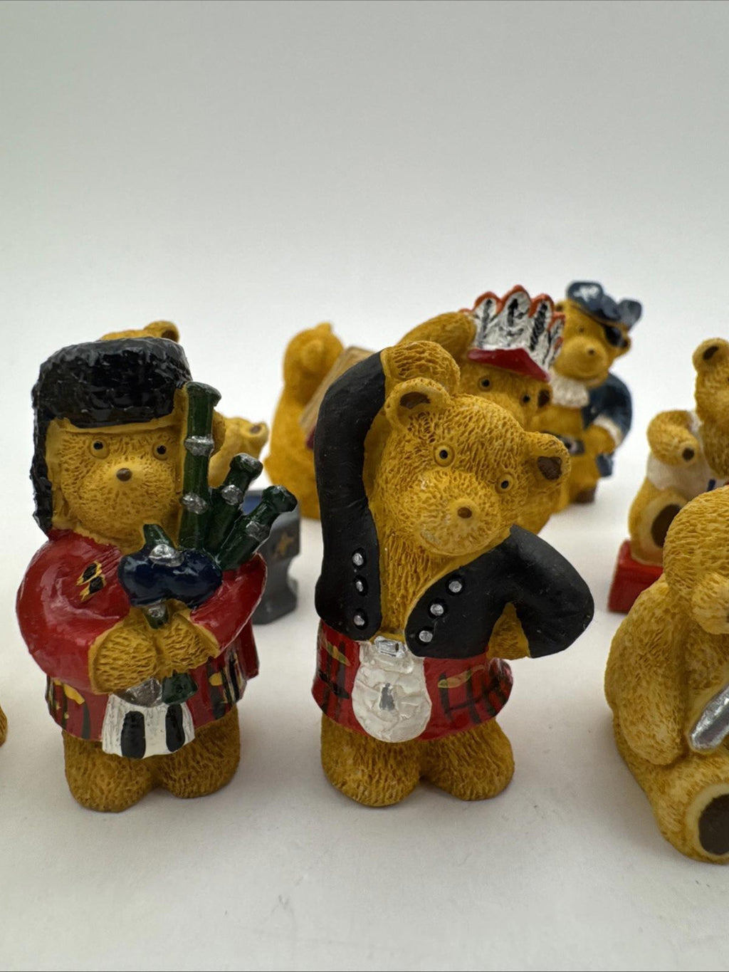12 x Vintage R&R Hill Bears 3cm Upcott Collection Hand Painted VGC Box 6
