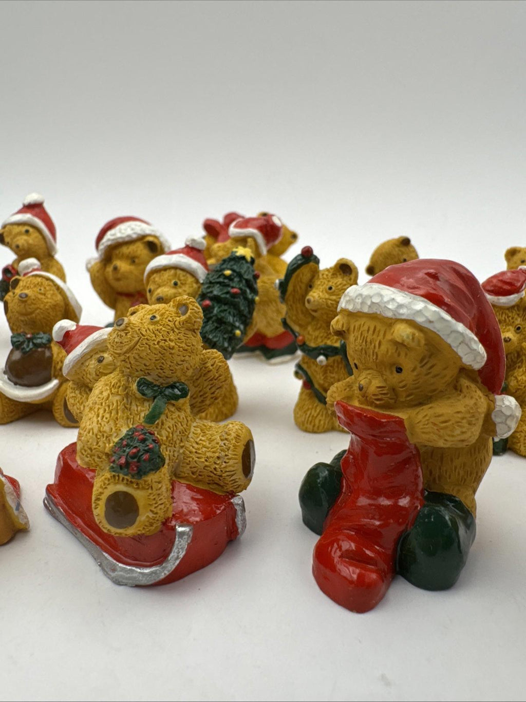 20 X Vintage R&R Hill 3cm Bears Upcott Collection Hand Painted VGC Box 4