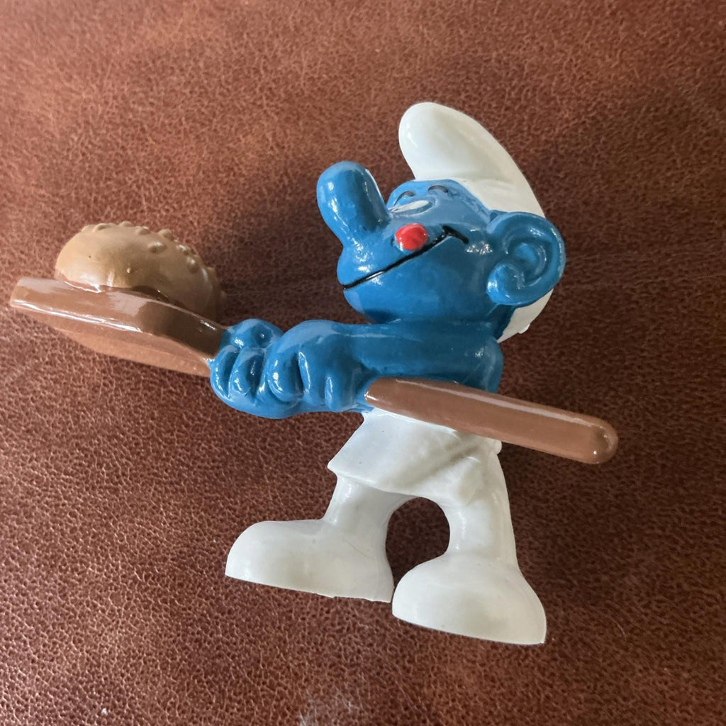 1996 McDonalds Baker Smurf VGC Collectable SM022