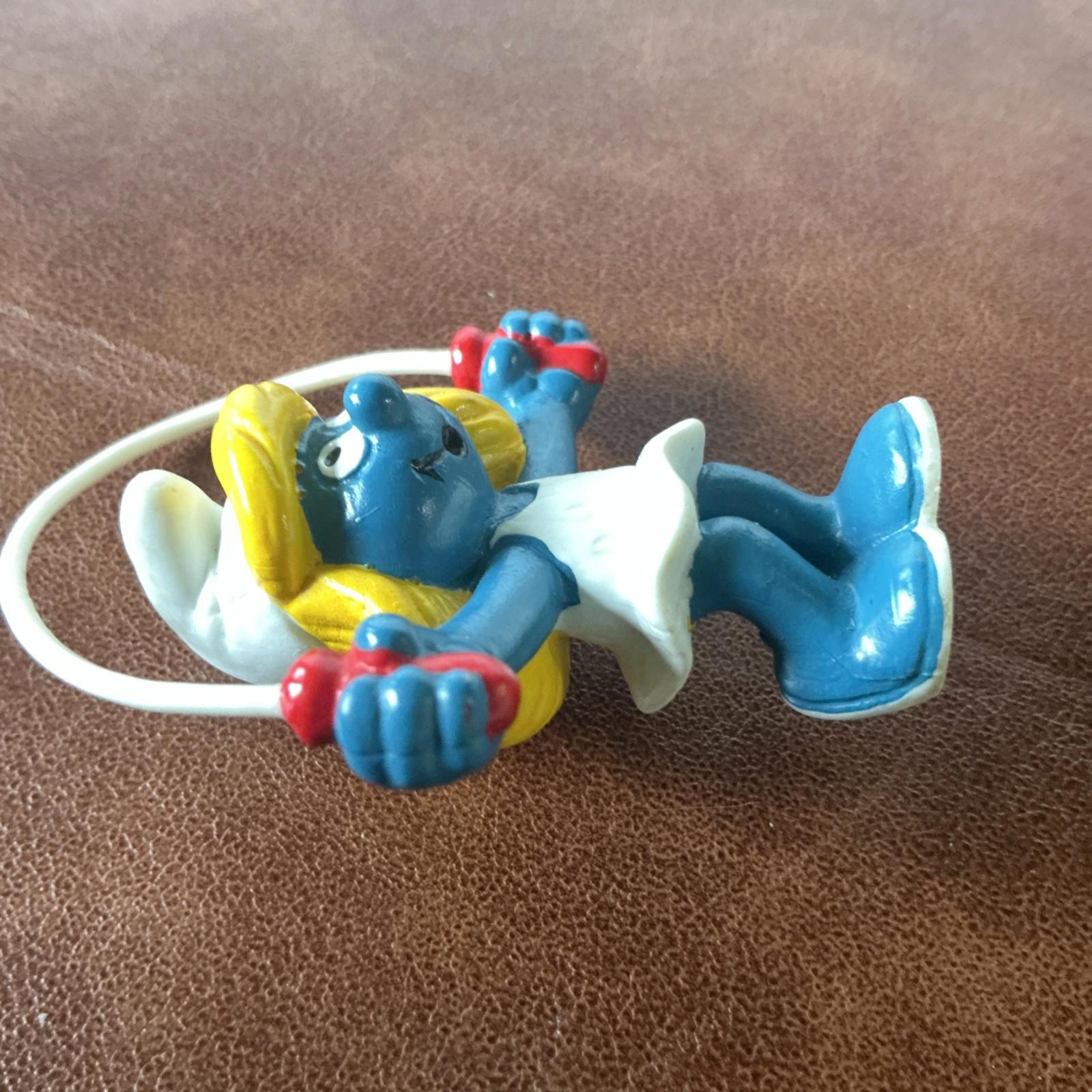 Collectable Vintage Jump Rope Smurfette 20168 Rare Collectable SM023 VGC