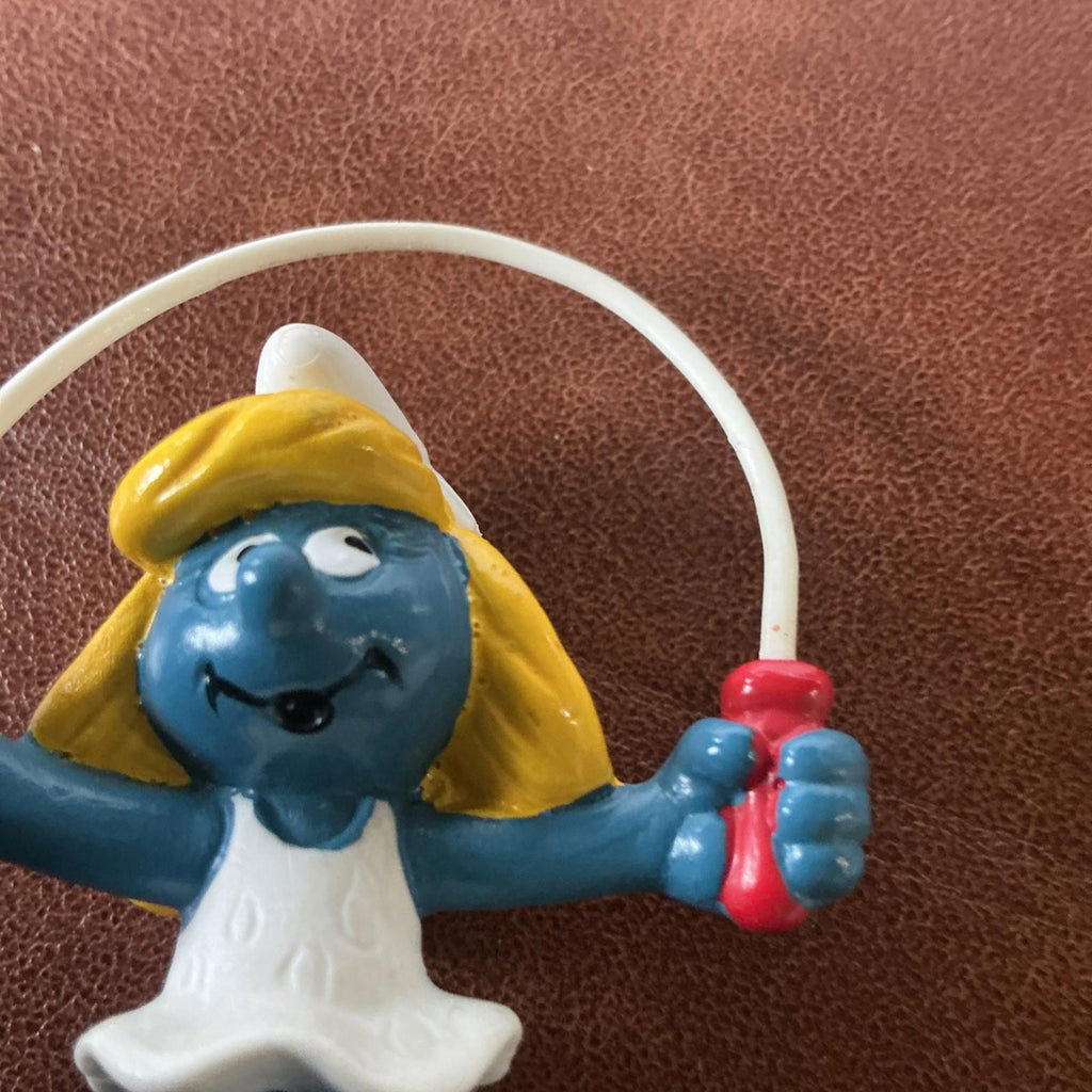 Collectable Vintage Jump Rope Smurfette 20168 Rare Collectable SM023 VGC