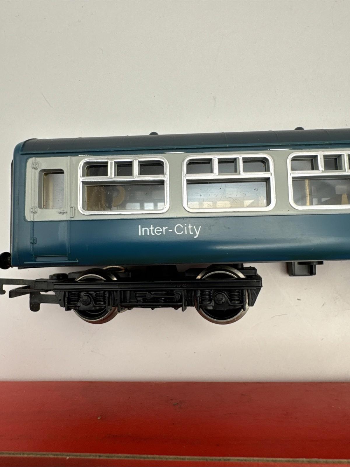 Hornby Railways R.921 Inter-city Mark 2 Coach OO Gauge