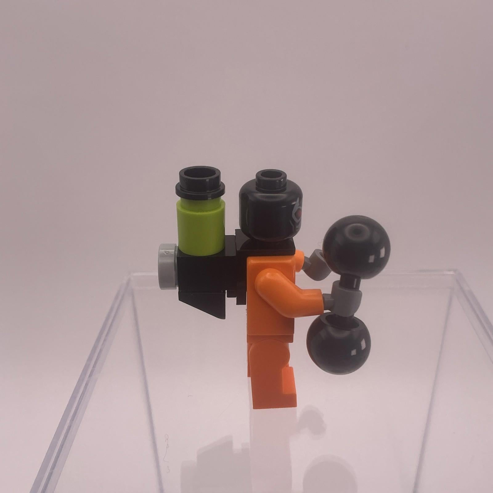 Lego Mini Figure SH 1084 - Band - New - Genuine From Set 76300