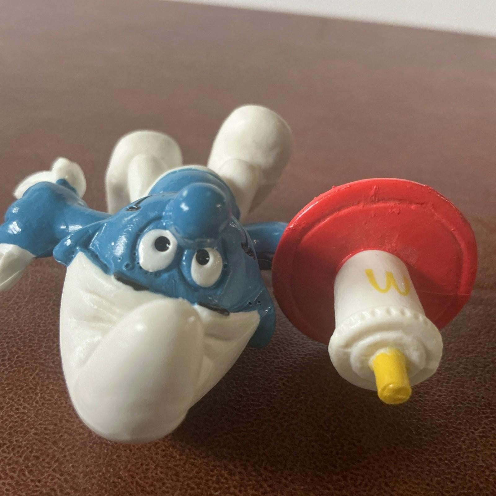 1996 McDonalds  Vintage Milkshake Waiter Smurf VGC Collectable SM028
