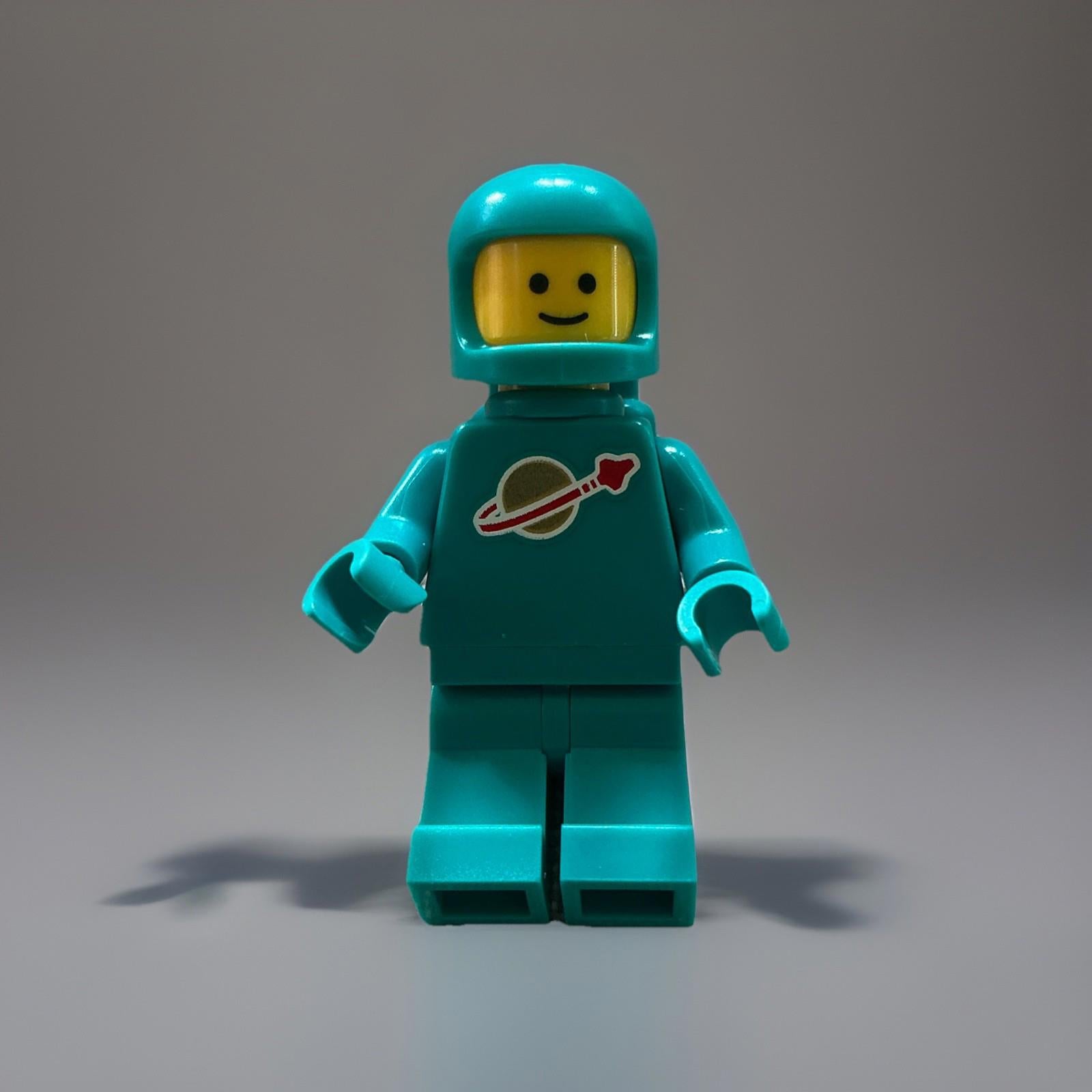 LEGO Ideas Classic Spaceman Astronaut Idea 227 Teal / Turquoise Minifigure