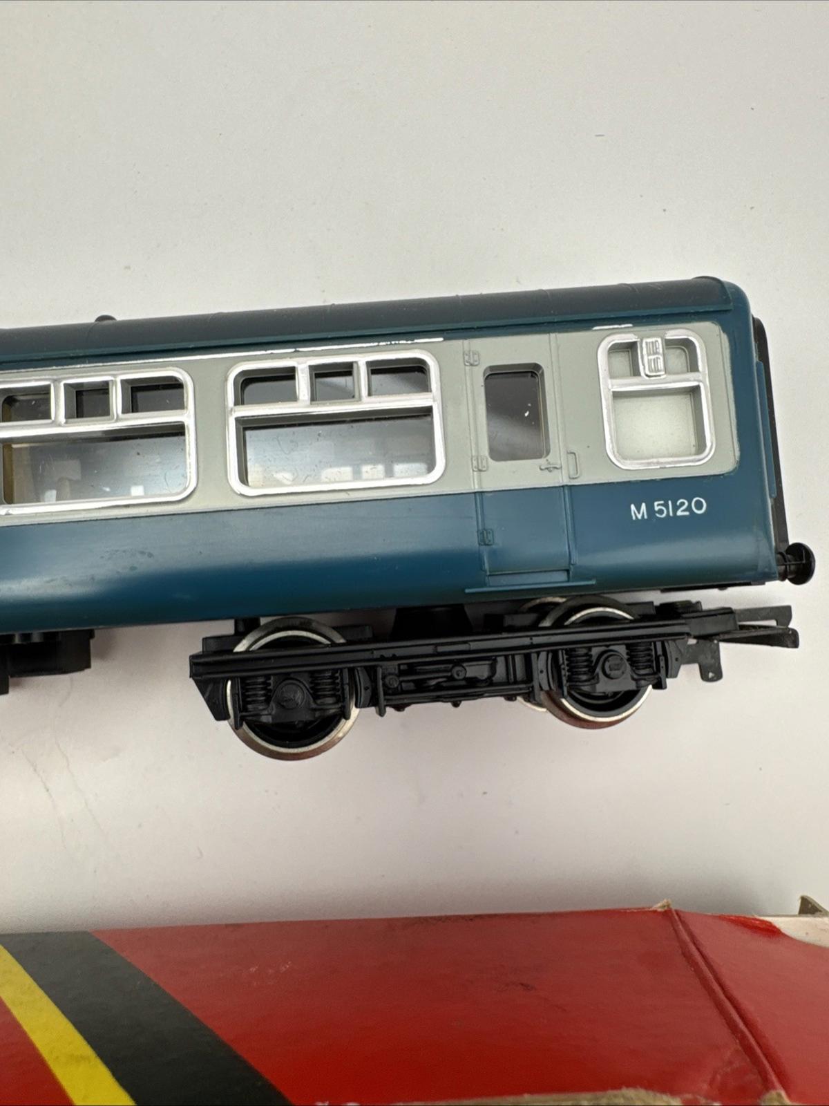 Hornby Railways R.921 Inter-city Mark 2 Coach OO Gauge