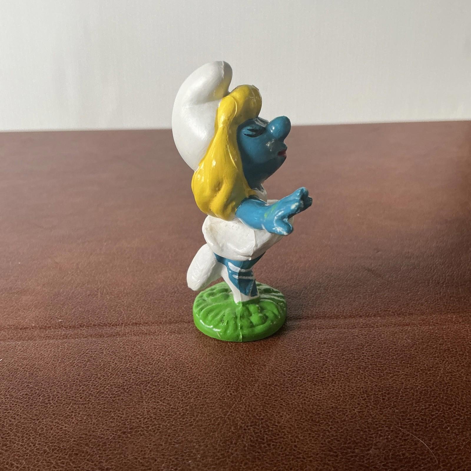 Vintage Ballerina Smurfette Smurf  20098 Collectable SM017