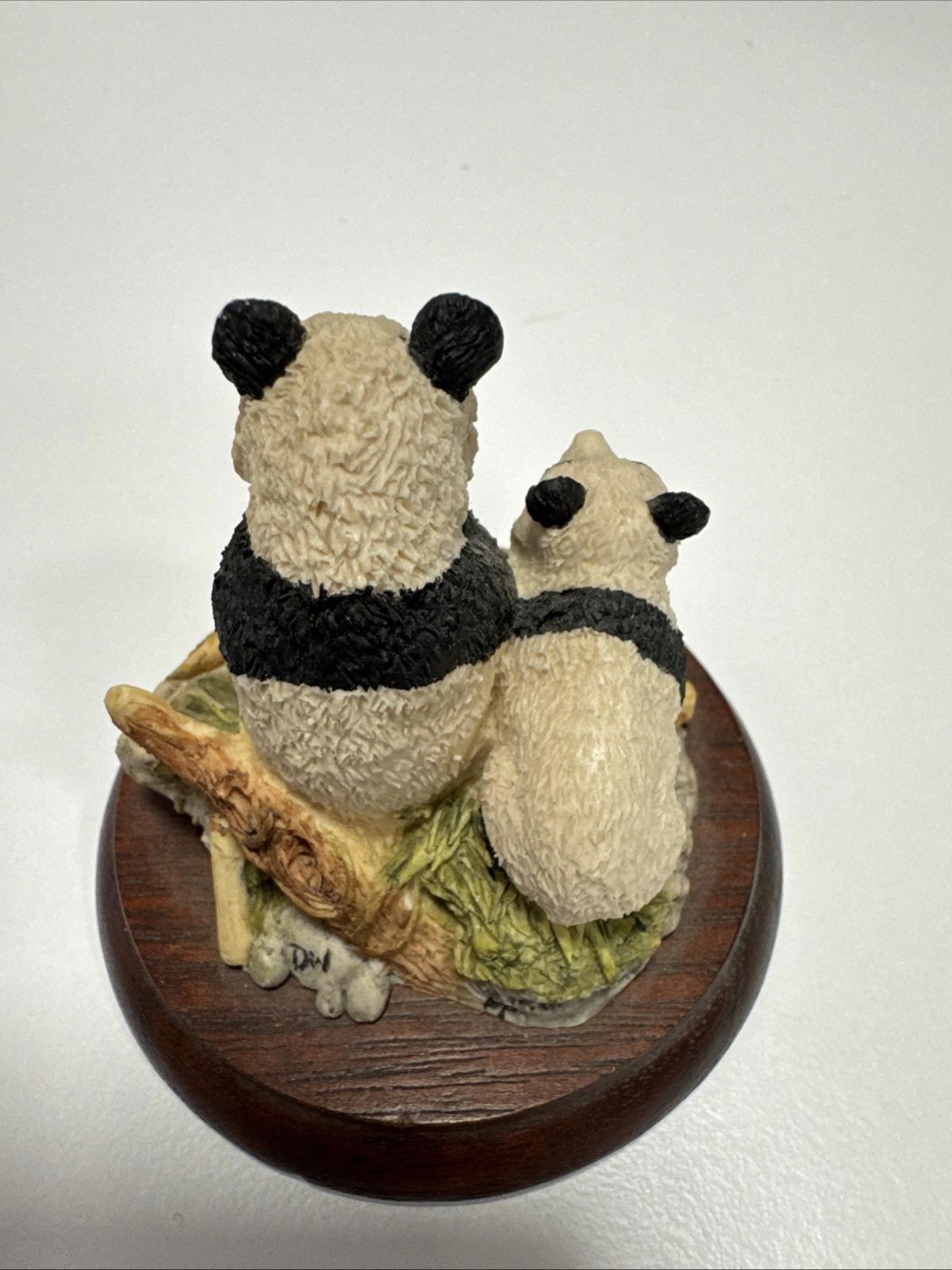 Border Fine Arts Panda & Cub Figurine, Great Condition WW27