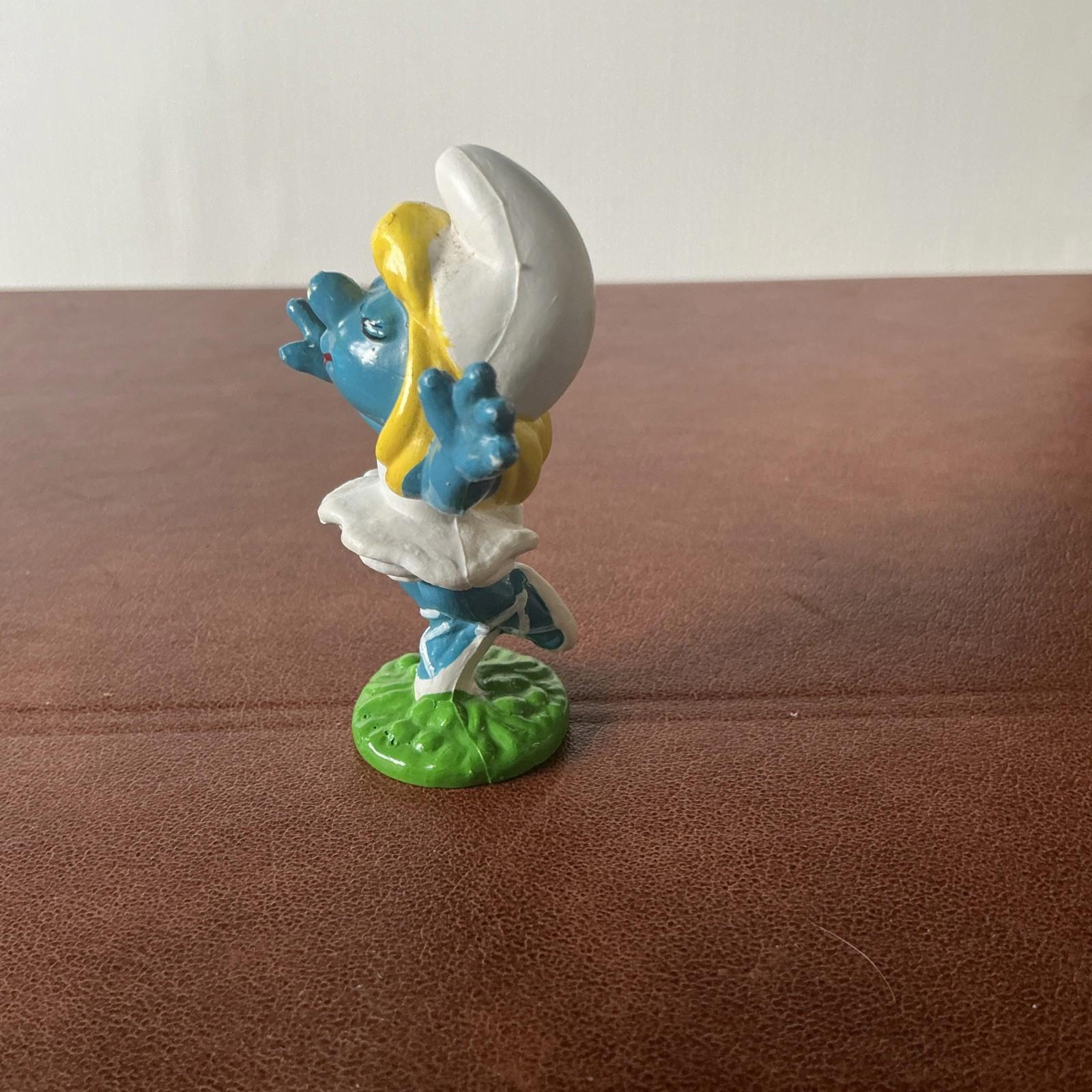 Vintage Ballerina Smurfette Smurf  20098 Collectable SM017