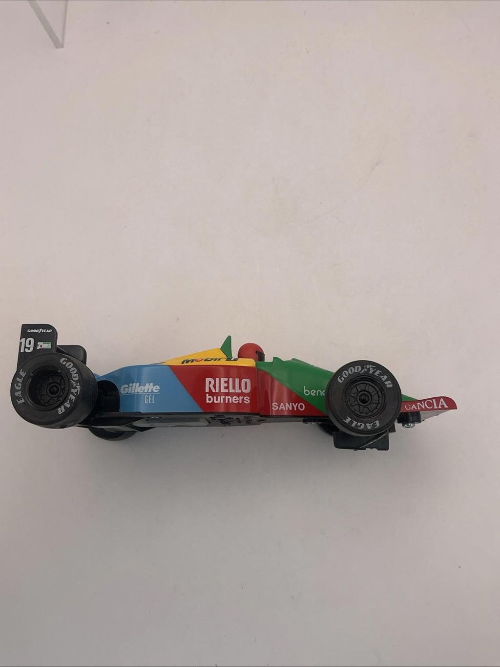 Scalextric C461 Benetton Ford B189 No. 19 Formula 1 Car Red Helmet Slot Car Box