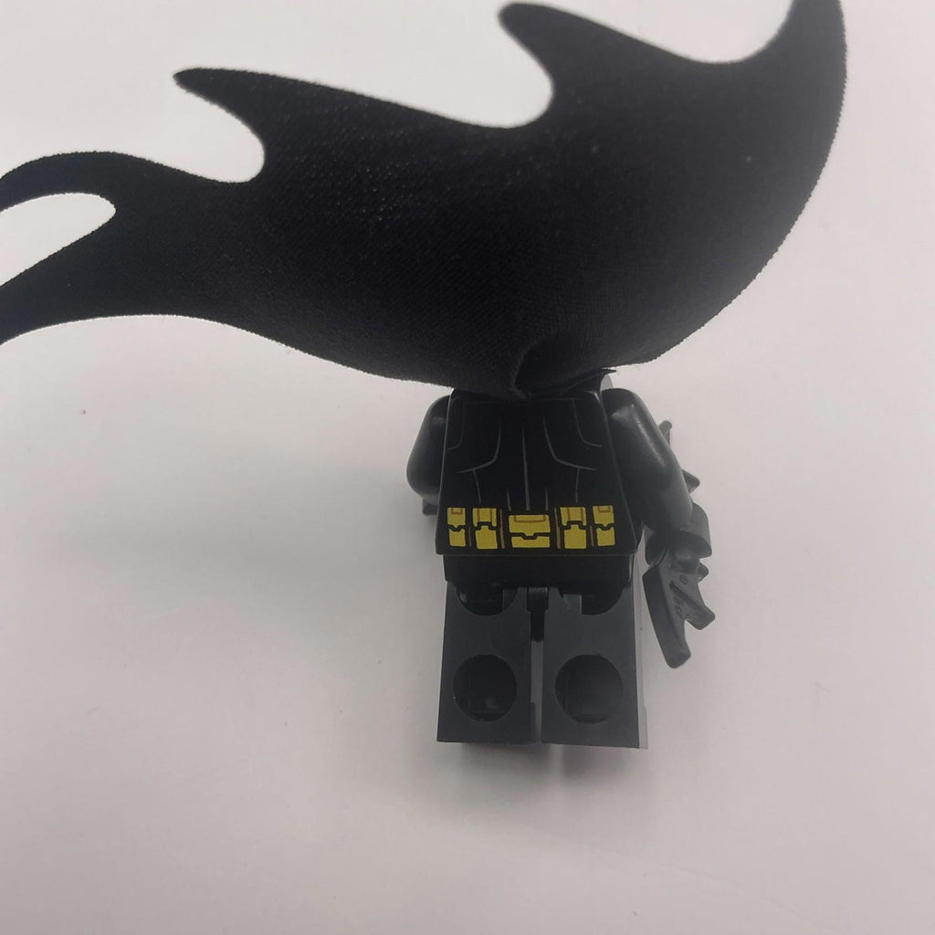 Lego Mini Figure SH 1077 - Batman - From Set 76300 - New - Genuine