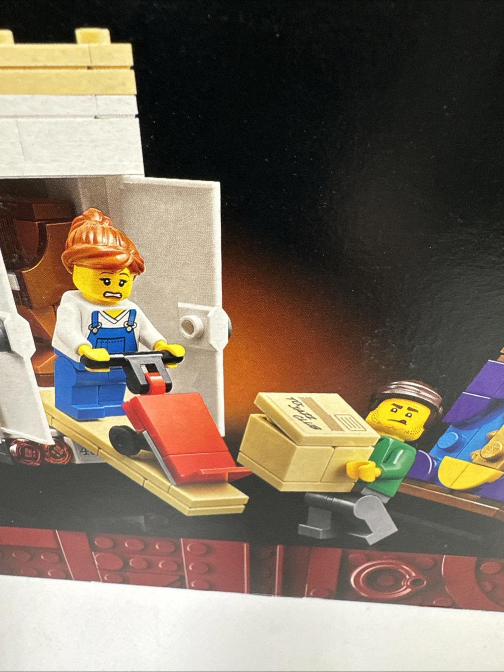 LEGO 40586 Icons: Moving Truck - Brand New And Sealed Set