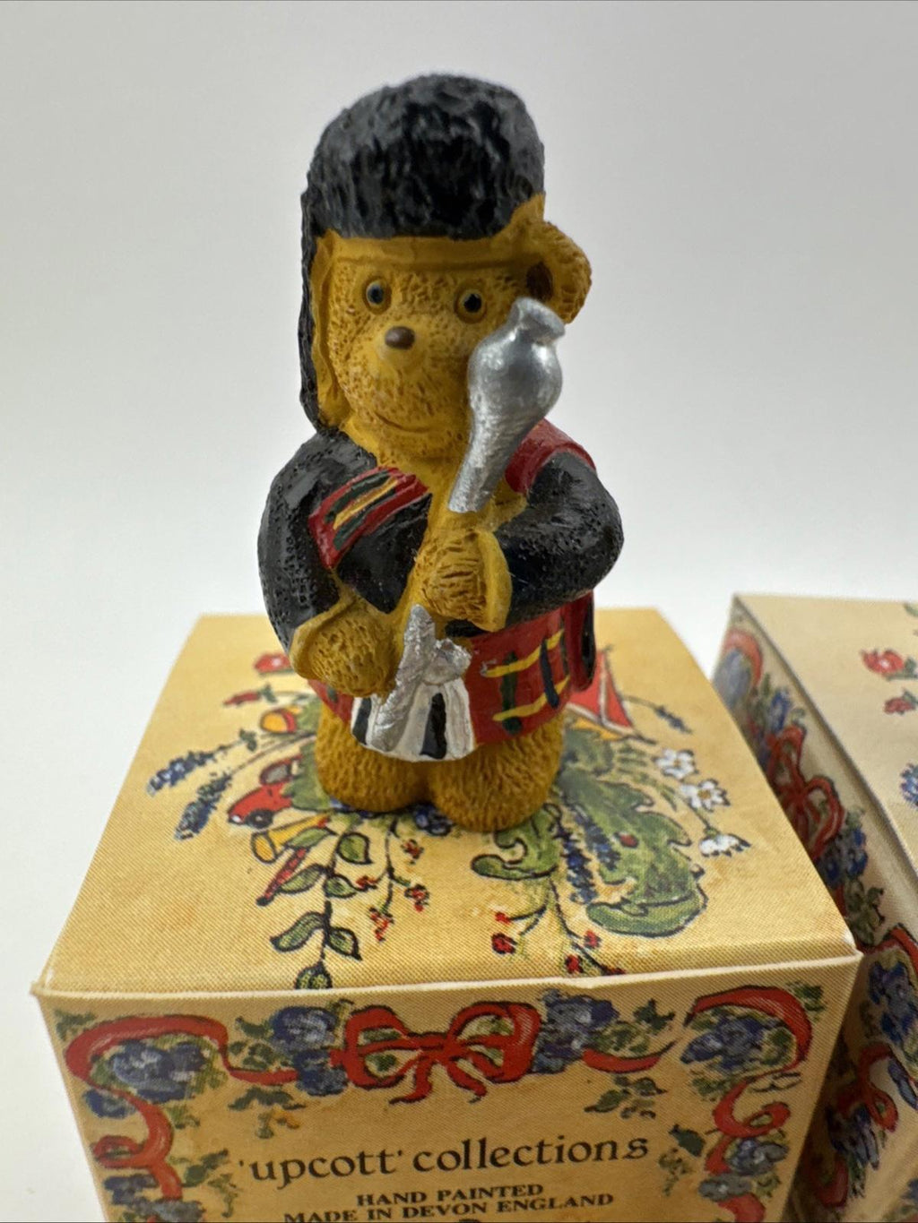 8 x Vintage R&R Hill Bears Upcott Collection Hand Painted Boxed VGC