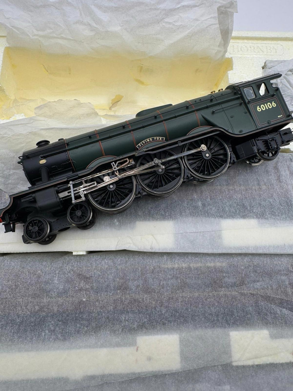 Hornby R2195M - Master Cutler -  Limited Edition Train Pack - New - DCC Ready