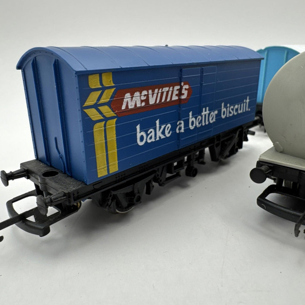 Hornby Red Arrows / Kitkat / Shell / Mcvities Wagons Mixed Lot OO Gauge Railway