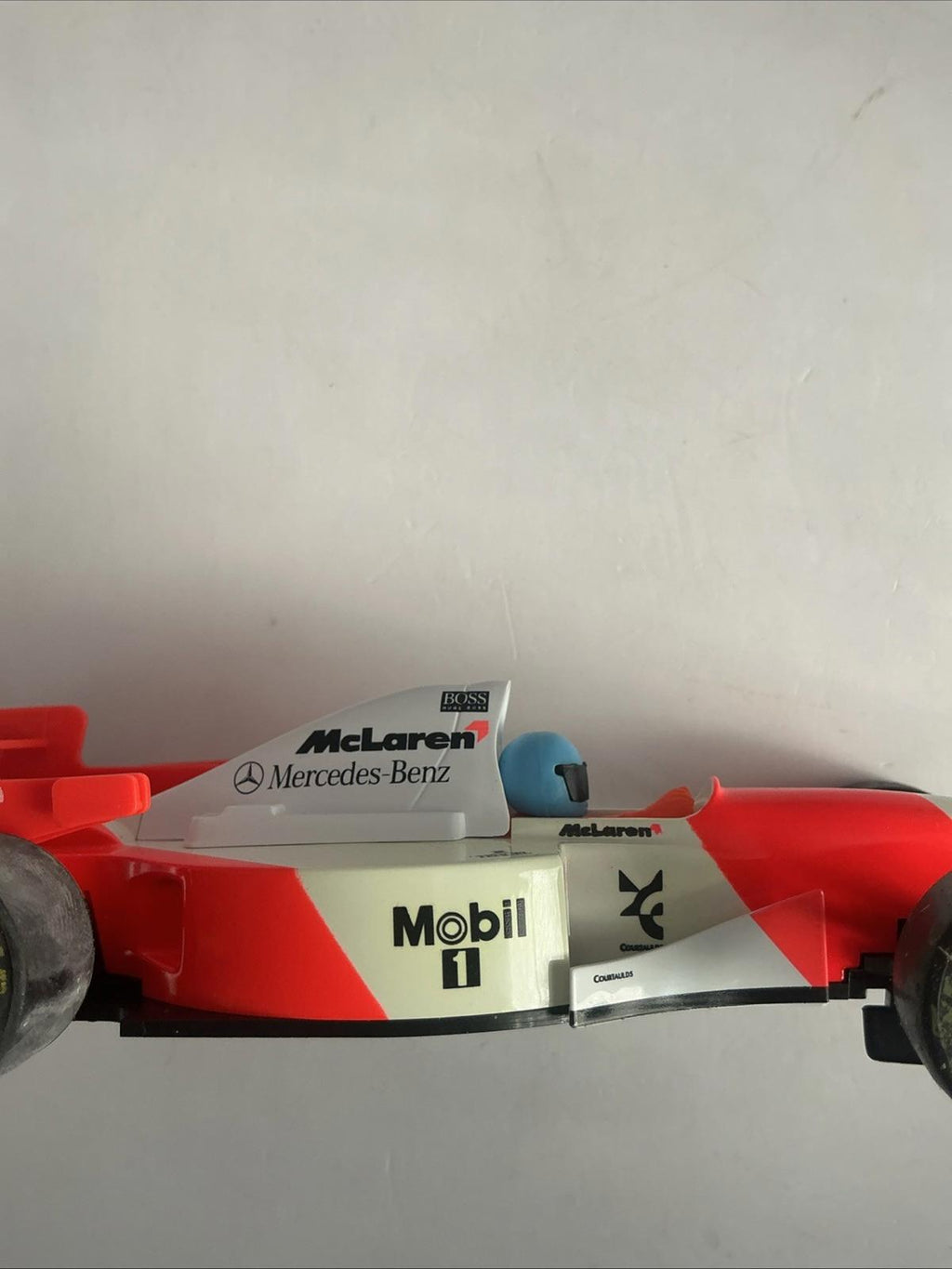 Scalextric C 2004 McLaren F1 No 8 VGC Blue Helmet Boxed Slot Cars