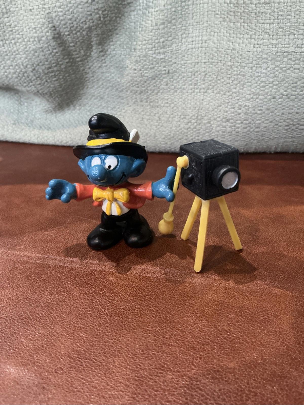 Vintage Photographer Smurf With Camera 40217 Excellent Condition SM092