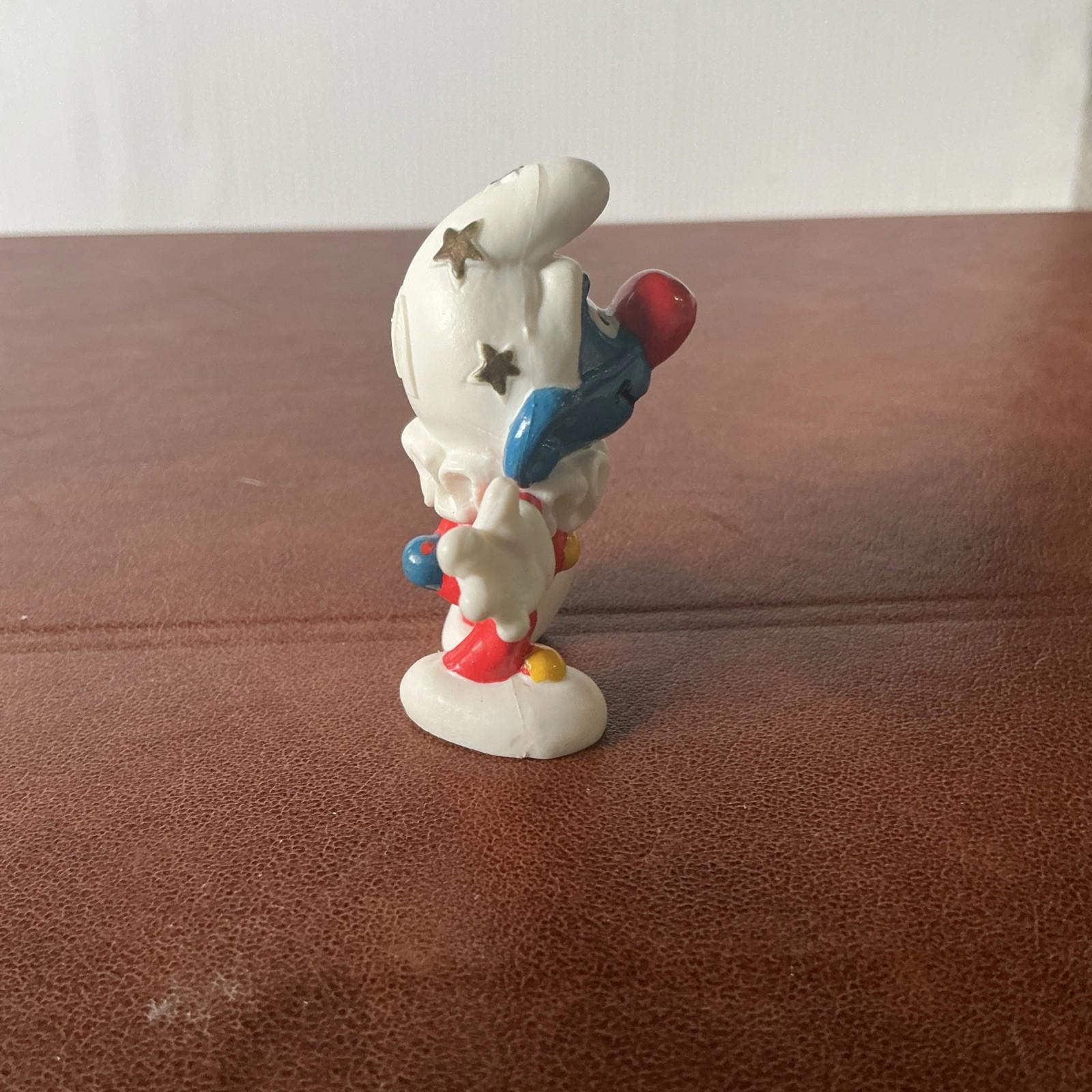 Vintage 1996 McDonalds Clown Smurf Peyo 1996 Excellent Condition SM012