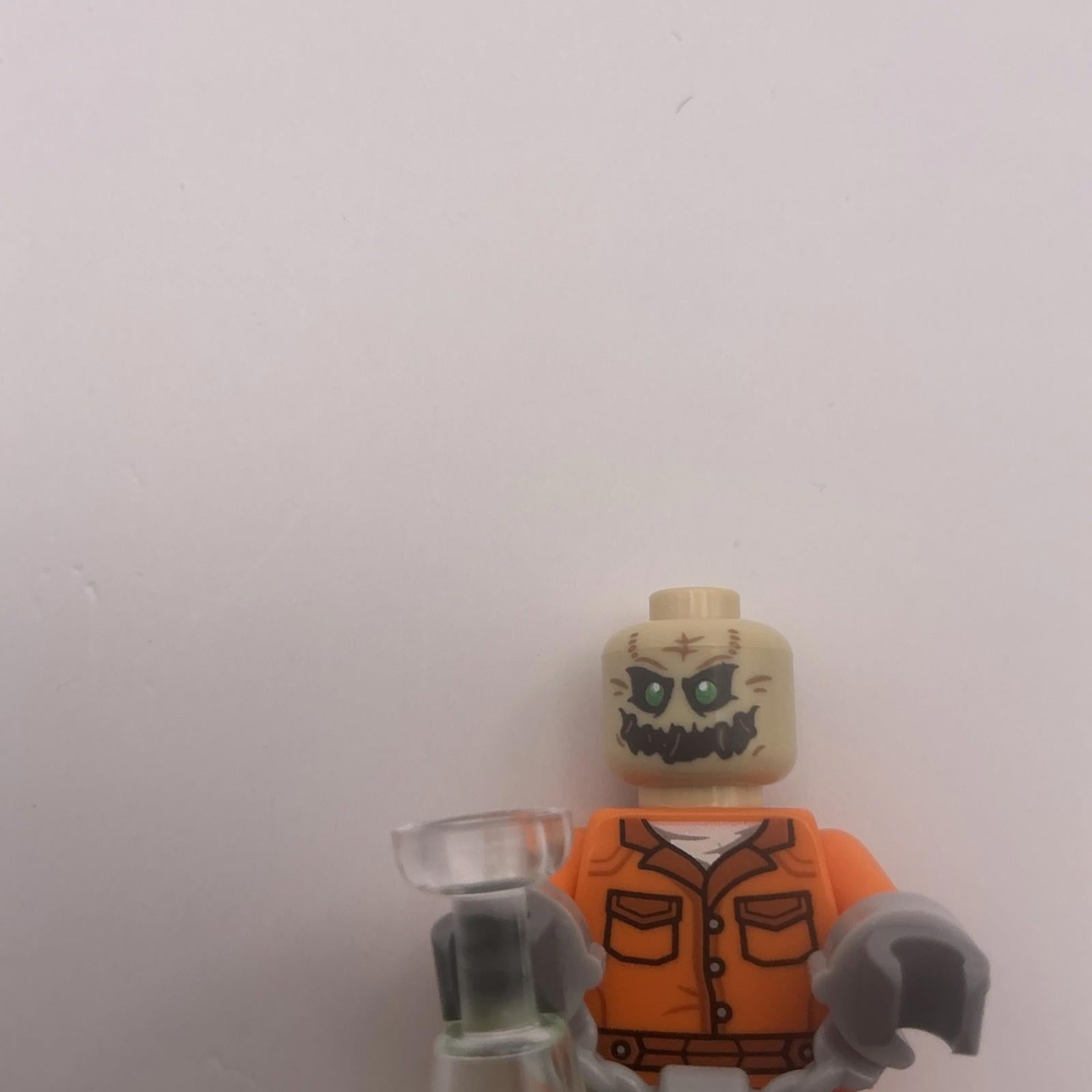 Lego Mini Figure Scarecrow SH 1085 Form Set 76300 - New - Genuine