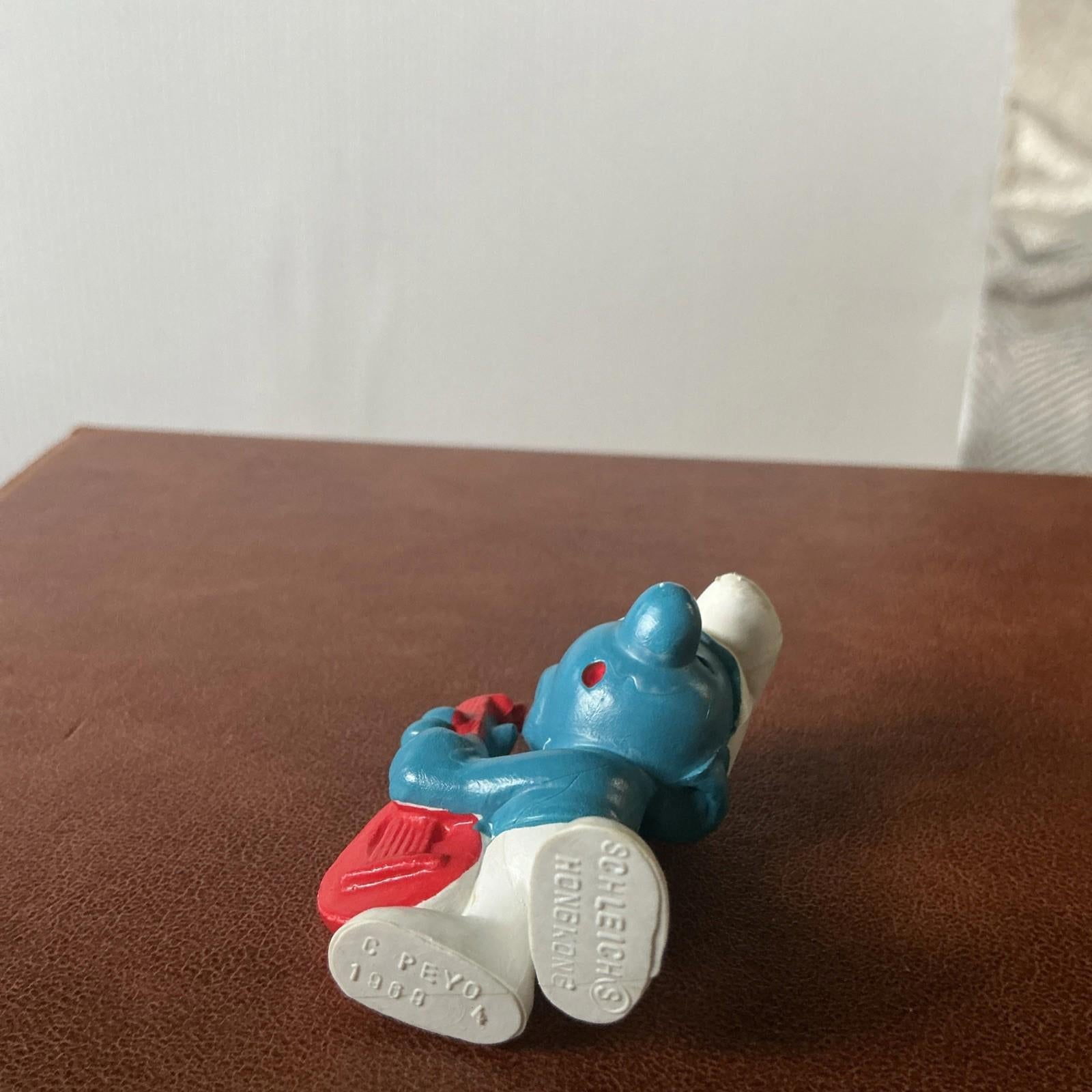 Lute Musical Smurf  ( Red Variant) 20013 PEYO Vintage Excellent Condition SM029