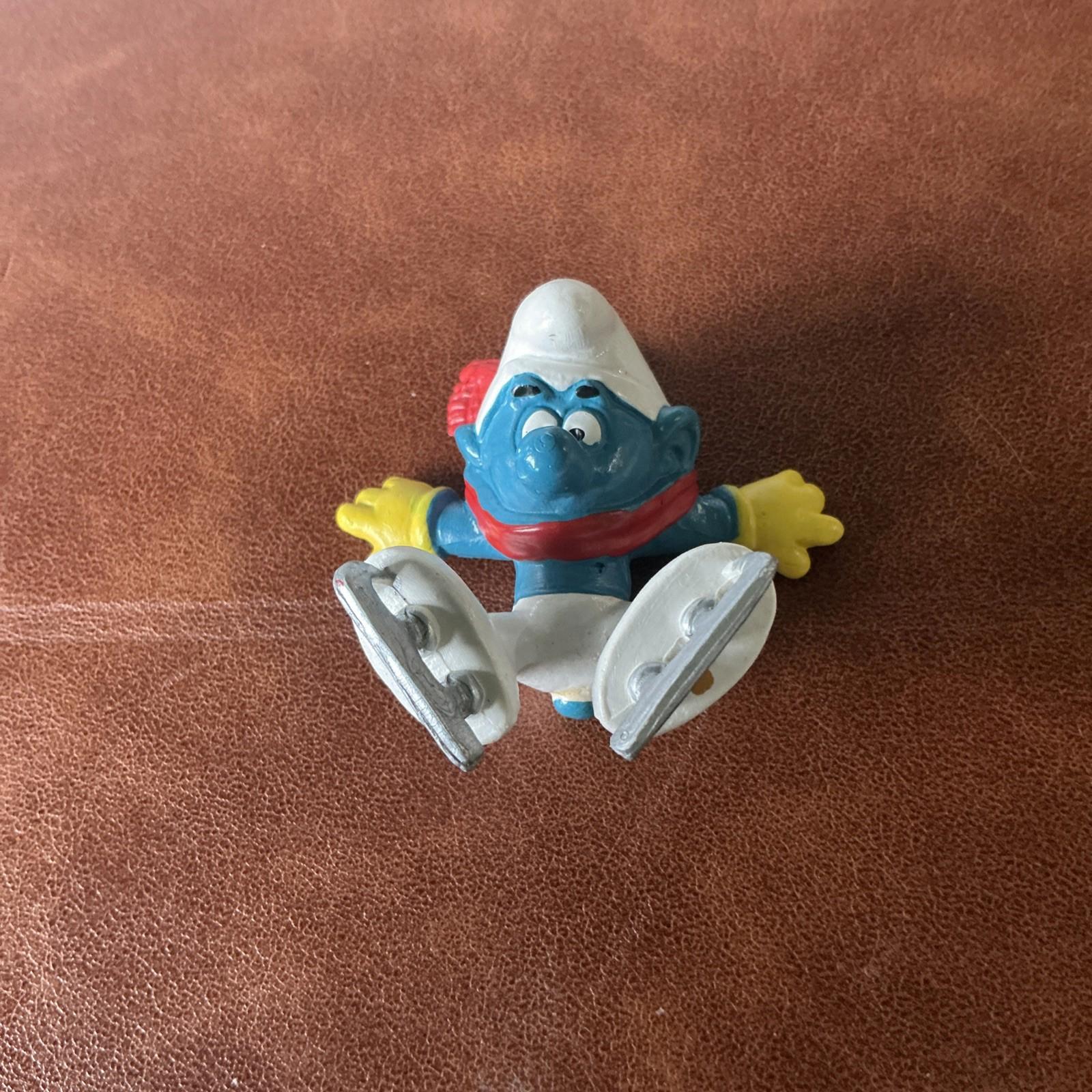 1980 Vintage Ice Skater Smurf 20121 Rare Collectable SM021