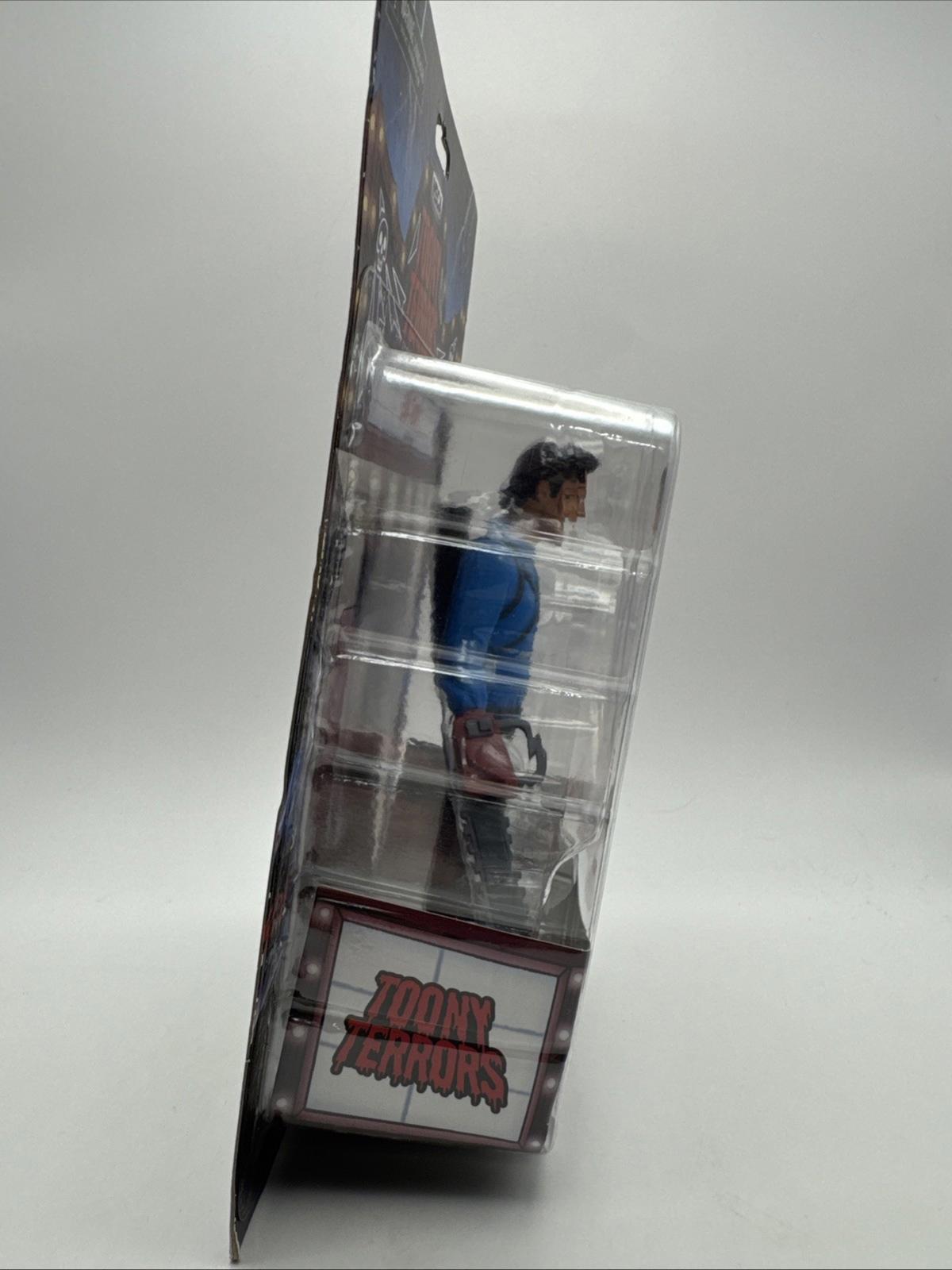 NECA Evil Dead 2 Ash Toony Terrors Series 3 6"Action Figure 2020