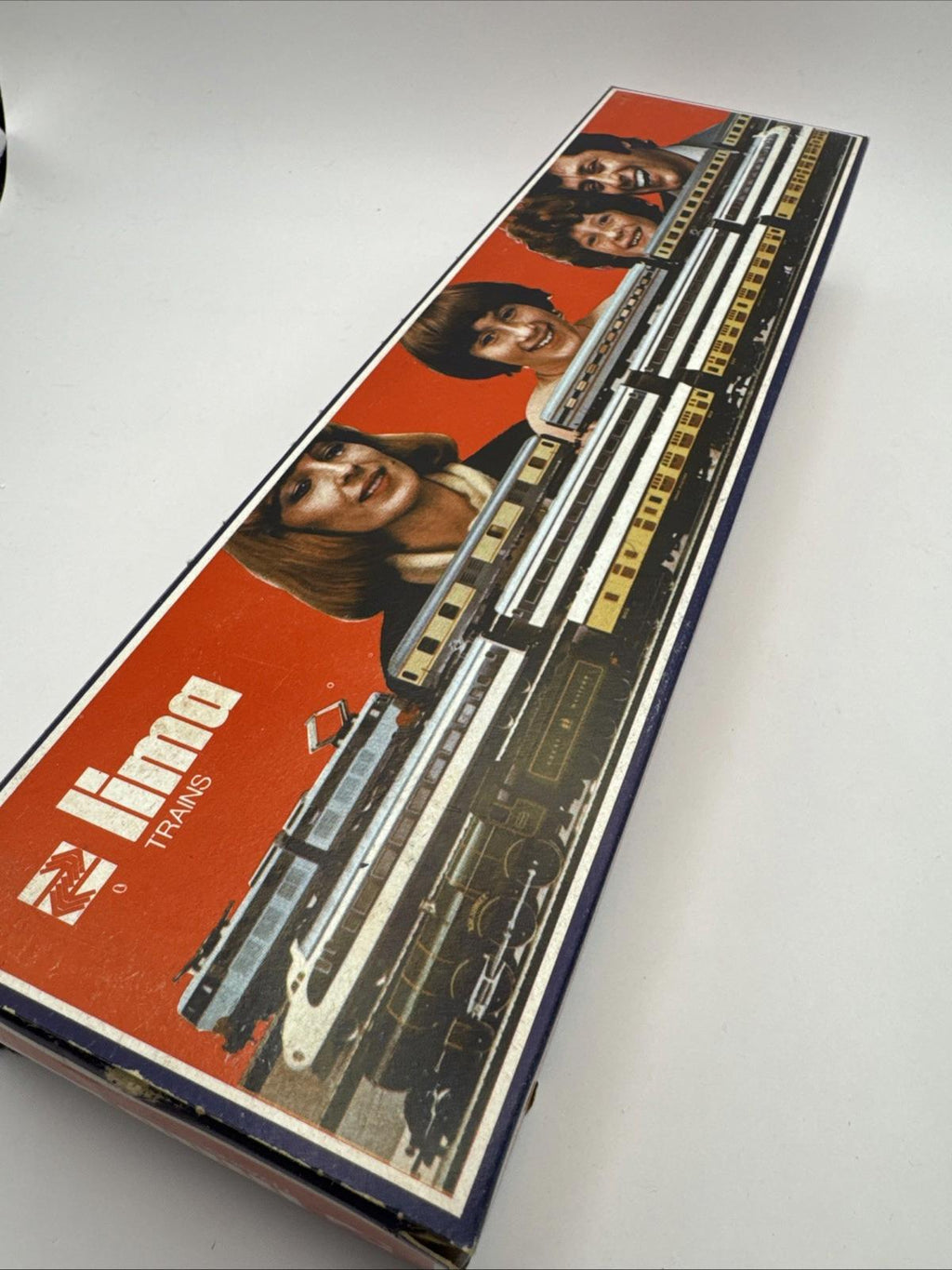 Lima Trains OO Gauge Coaches Vintage 5303 Inter-city