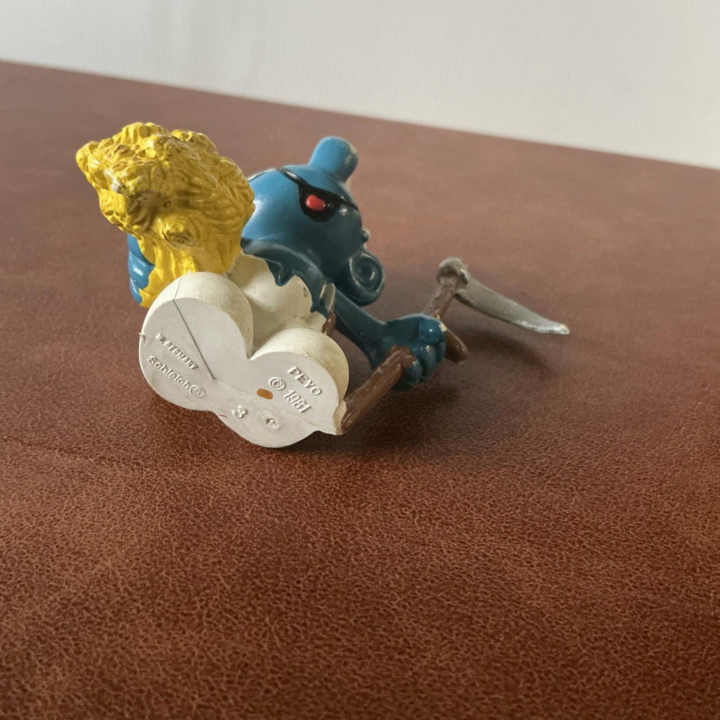 Vintage Haymaker Smurf 21010 Rare Collectable SM040