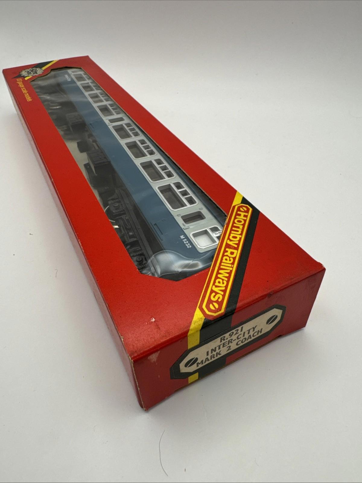 Hornby Railways OO Gauge R.921 Inter-city Mark 2 Coach