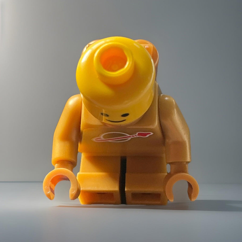 LEGO Ideas Classic Space Astronaut - Gold Mini Figure from set 21358 idea230 New