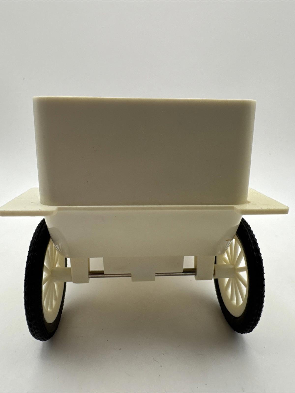 Sylvanian Families’s Wedding Car (calico family) vintage / rare find No Box