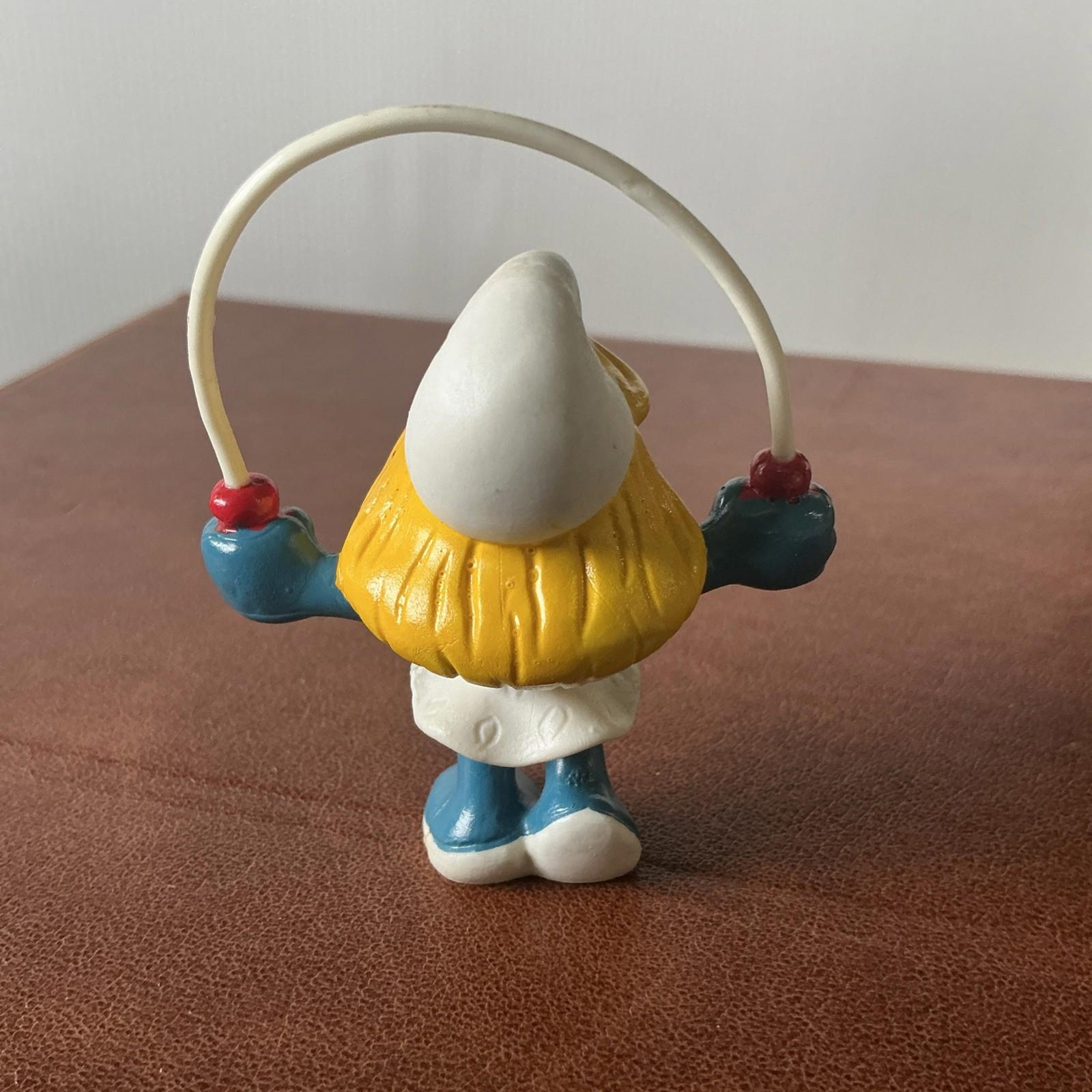 Collectable Vintage Jump Rope Smurfette 20168 Rare Collectable SM023 VGC