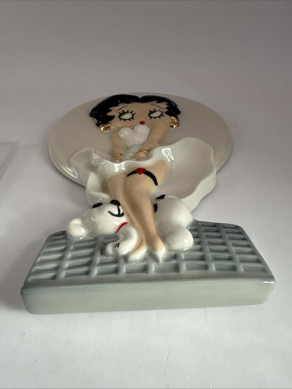 1997 Wade Ceramics Limited Edition 351/1250 9" Betty Poop Wall Picture Plaque