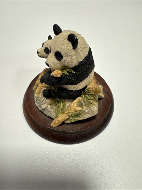 Border Fine Arts Panda & Cub Figurine, Great Condition WW27