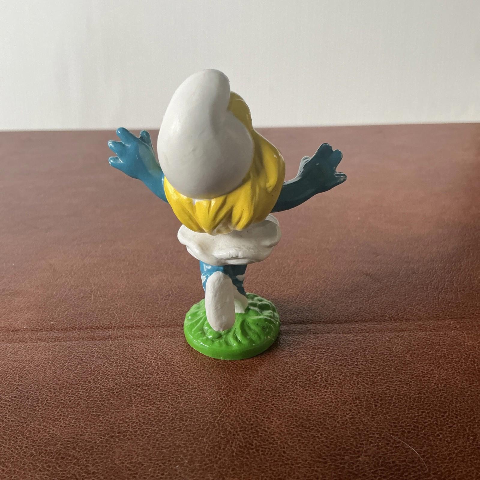Vintage Ballerina Smurfette Smurf  20098 Collectable SM017