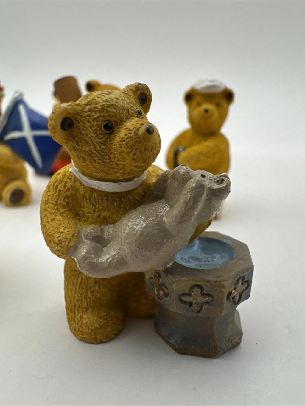 12 x Vintage R&R Hill Bears 3cm Upcott Collection Hand Painted VGC Box 6